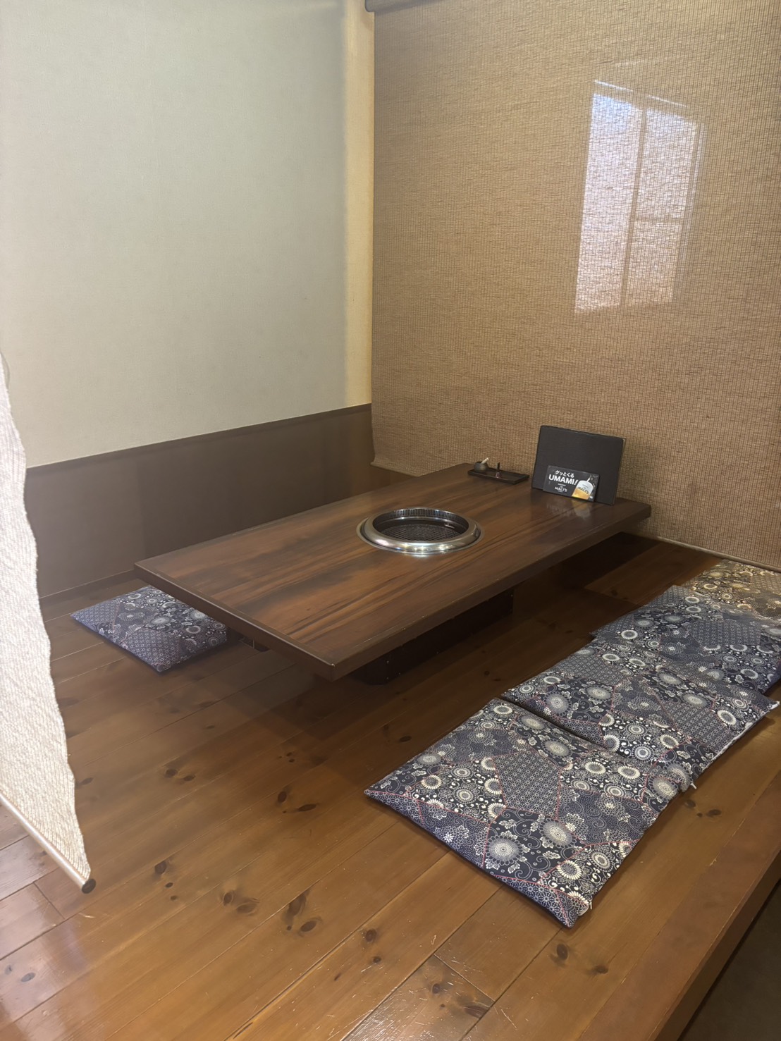 焼肉野路 店内の様子